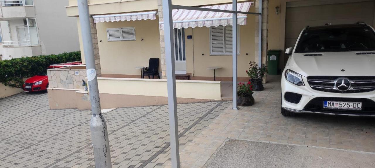 Villa Dm Baška Voda Zewnętrze zdjęcie